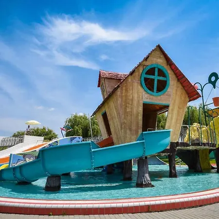 Hébergement de vacances In 52058 *